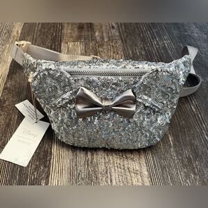 SILVER SEQUIN MINNIE MICKEY MOUSE EAR DISNEY LOUNGEFLY FANNY BELT BAG